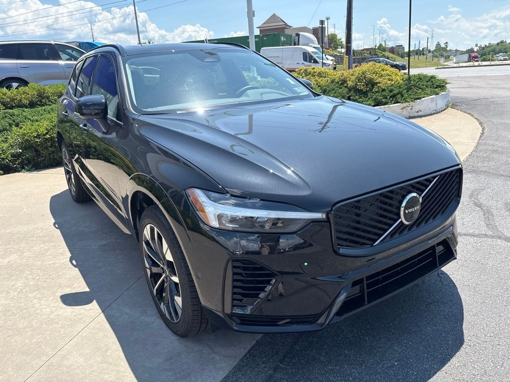 New 2026 Volvo XC60 plug-in hybrid T8 Plus SUV