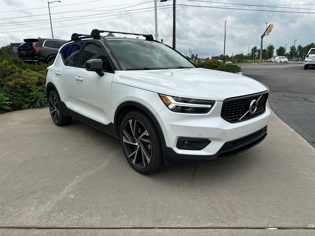 Used 2020 Volvo XC40 R-Design SUV