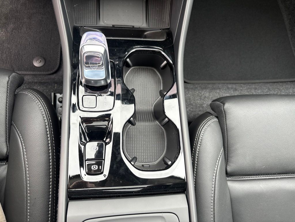 2026 Volvo XC40 Ultra - Photo 28