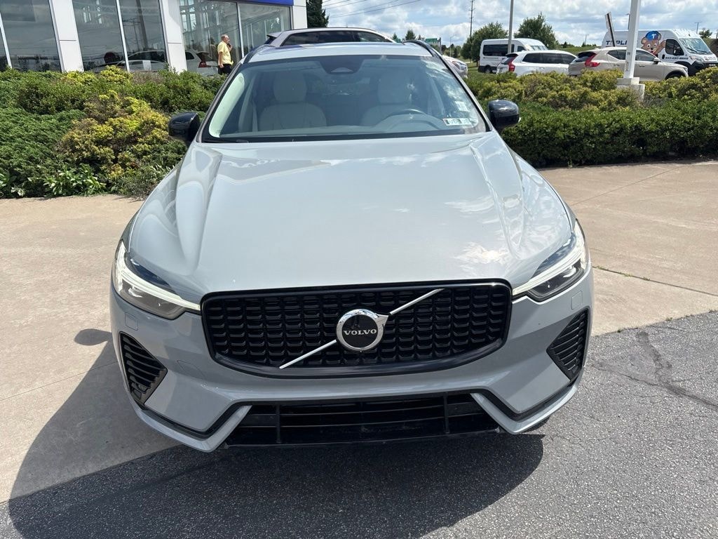 Certified 2025 Volvo XC60 Plug-In Hybrid T8 Core SUV