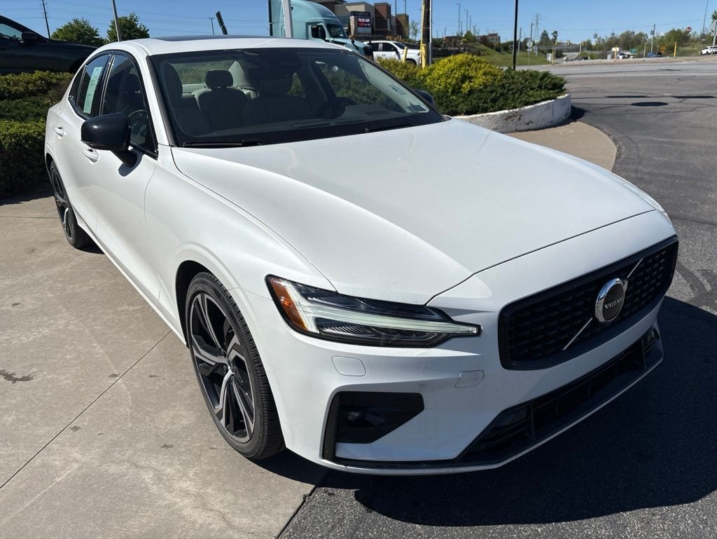 Certified 2024 Volvo S60 B5 Core Dark Theme Sedan