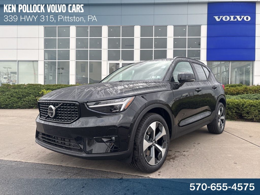 2026 Volvo XC40 SUV 