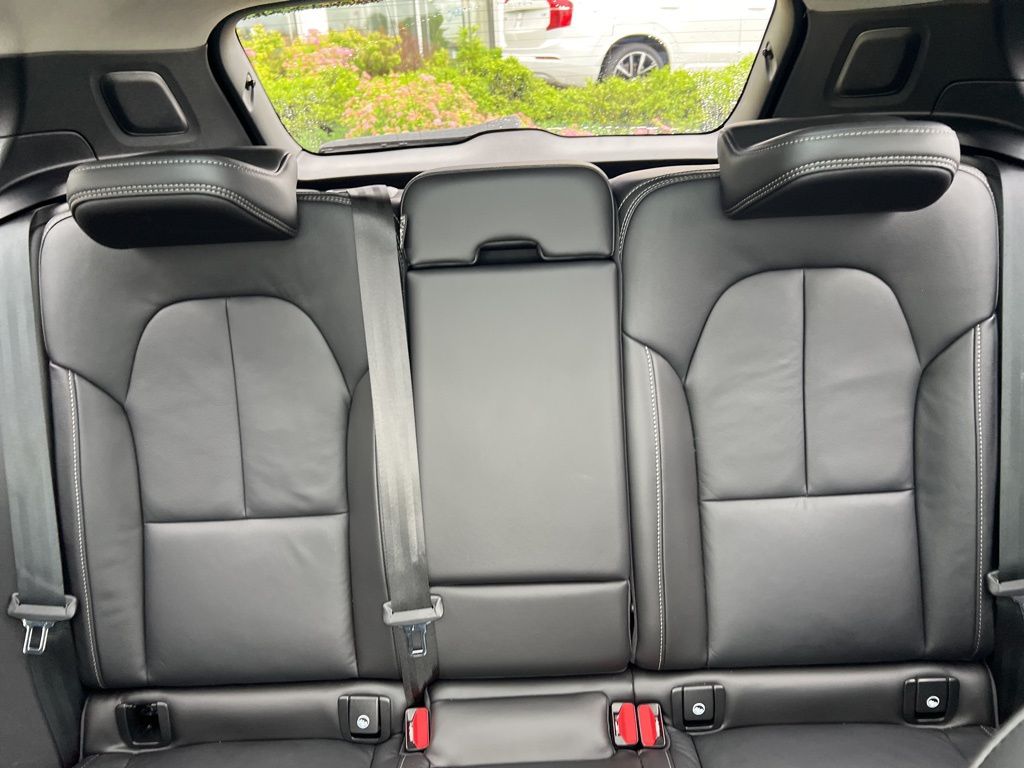 2023 Volvo XC40 Plus - Photo 26