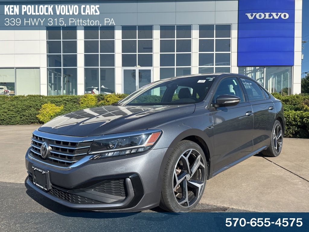 2022 Volkswagen Passat 2.0T R-Line Auto's photo