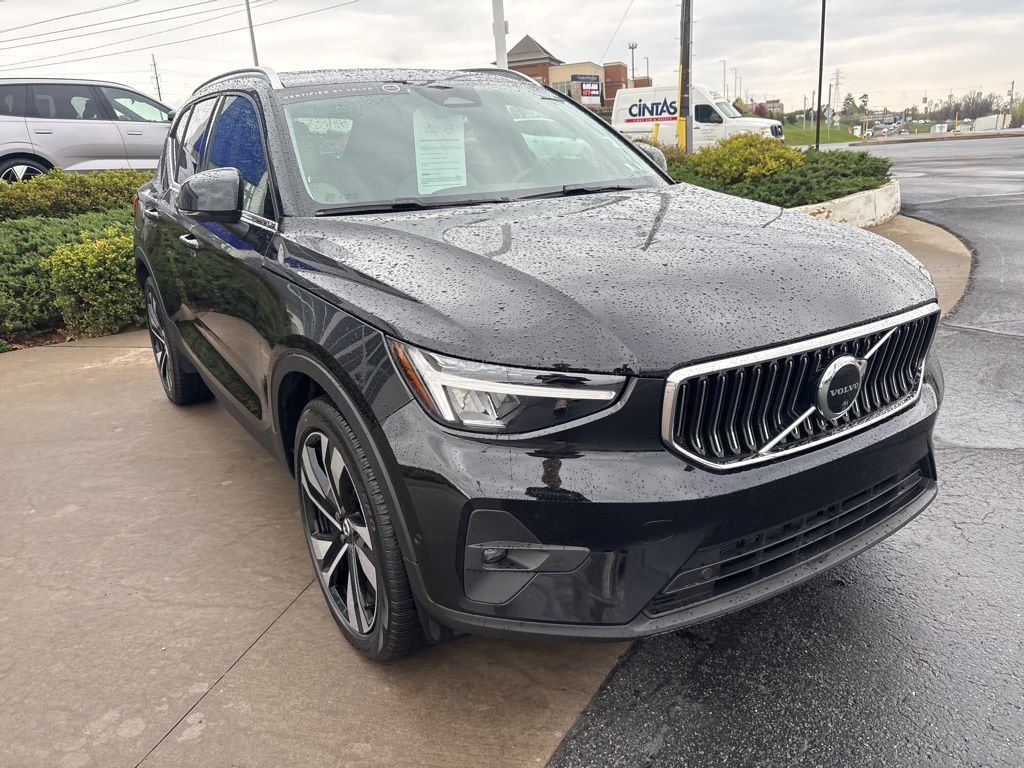 Certified 2023 Volvo XC40 B5 Plus Bright Theme SUV
