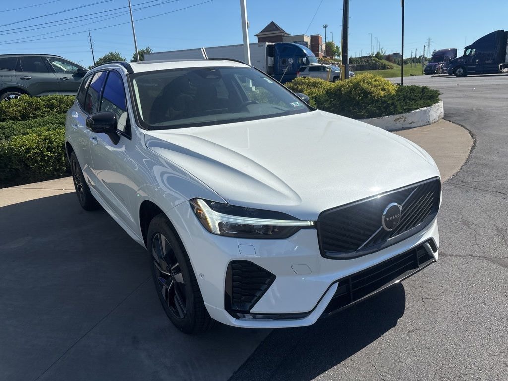 New 2026 Volvo XC60 B5 Plus SUV