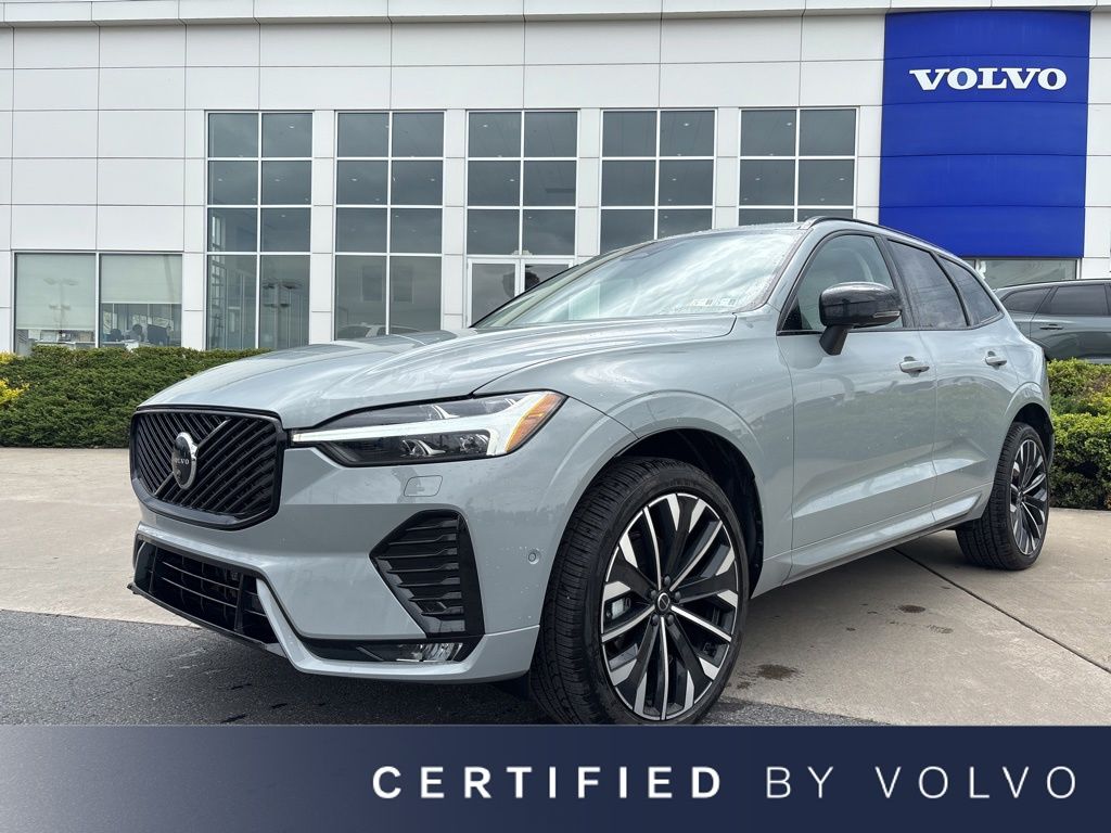 2026 Volvo XC60 B5 Ultra Dark AWD's photo