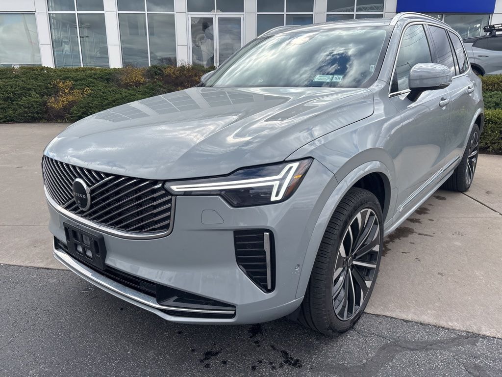 Used 2025 Volvo XC90 B6 Plus 7-Seater SUV