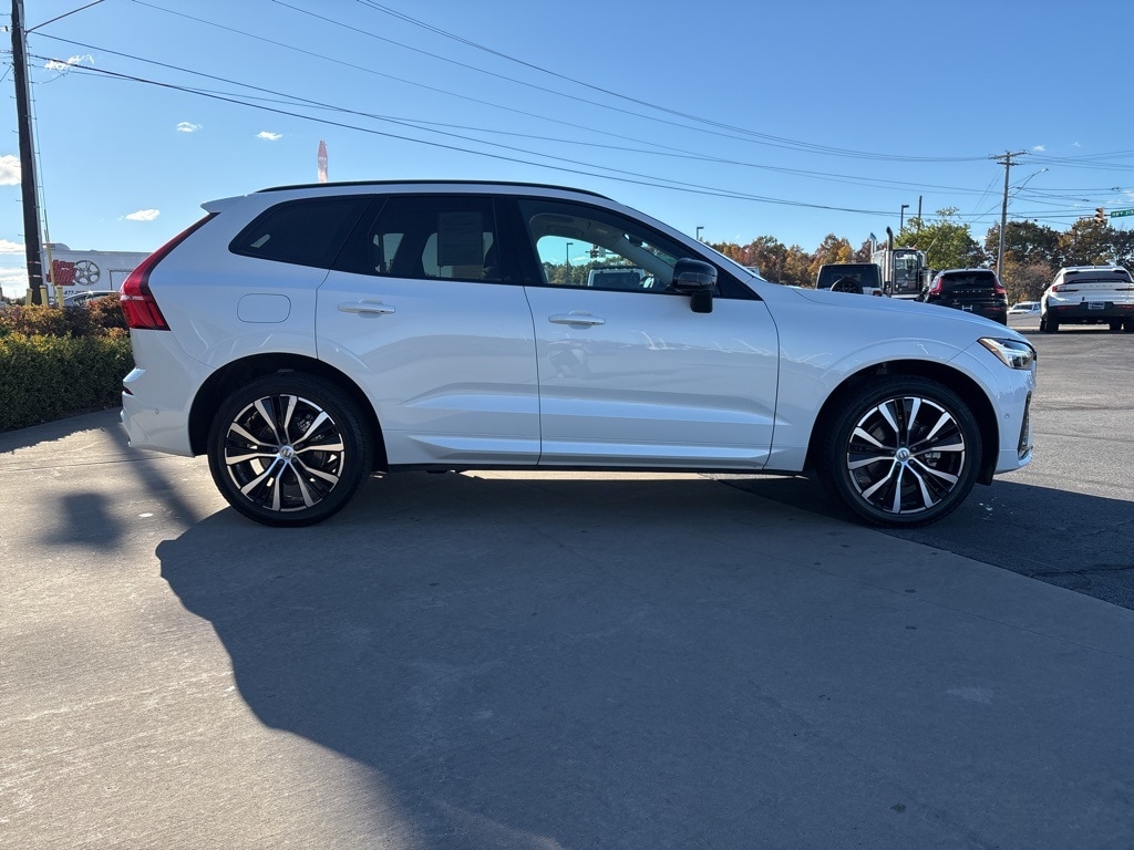 Certified 2022 Volvo XC60 Recharge Plug-In Hybrid T8 Inscription SUV
