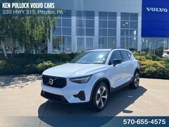 2026 Volvo XC40 B5 Core SUV