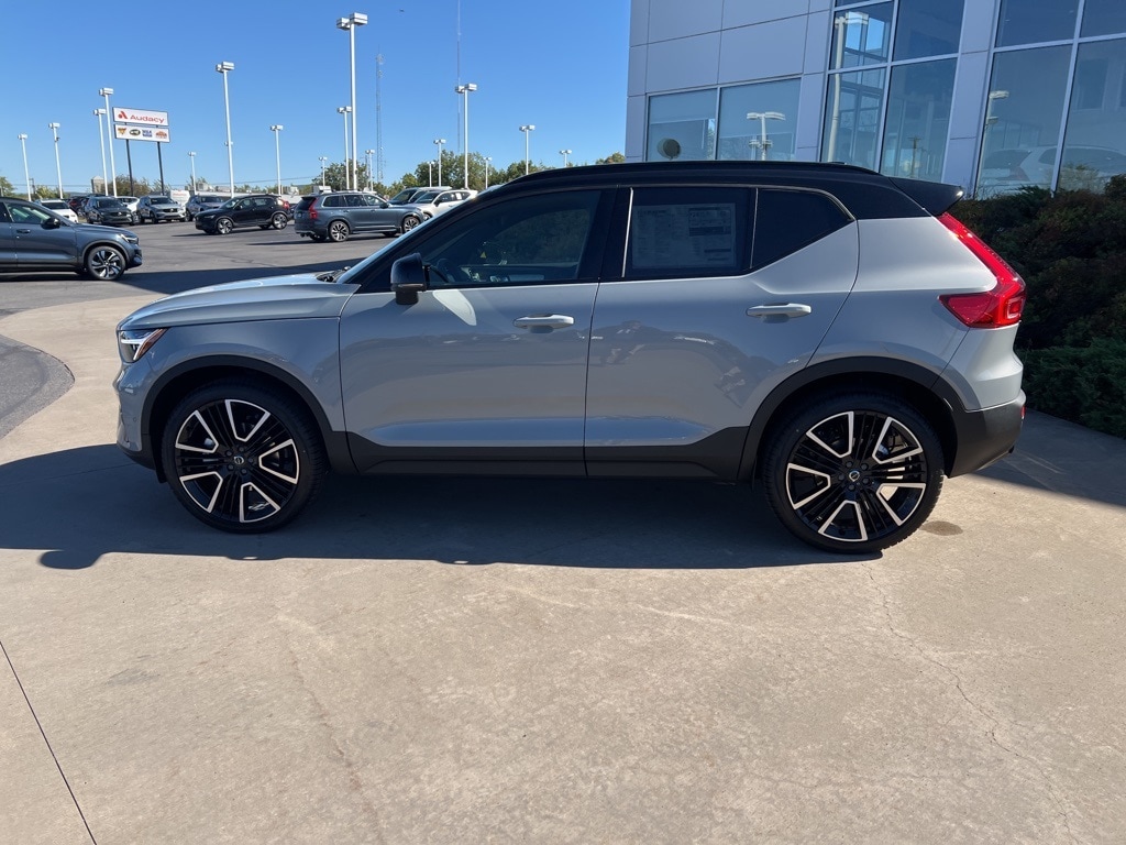New 2026 Volvo XC40 B5 Ultra Black Edition SUV