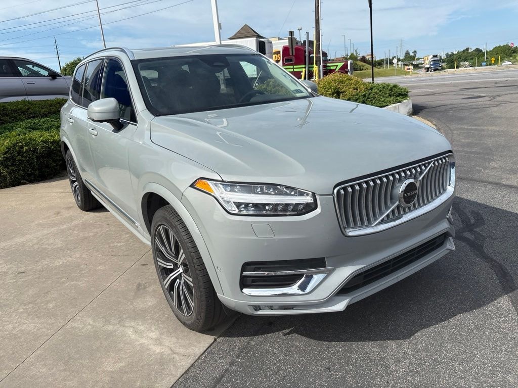 Certified 2025 Volvo XC90 B6 Plus 7-Seater SUV