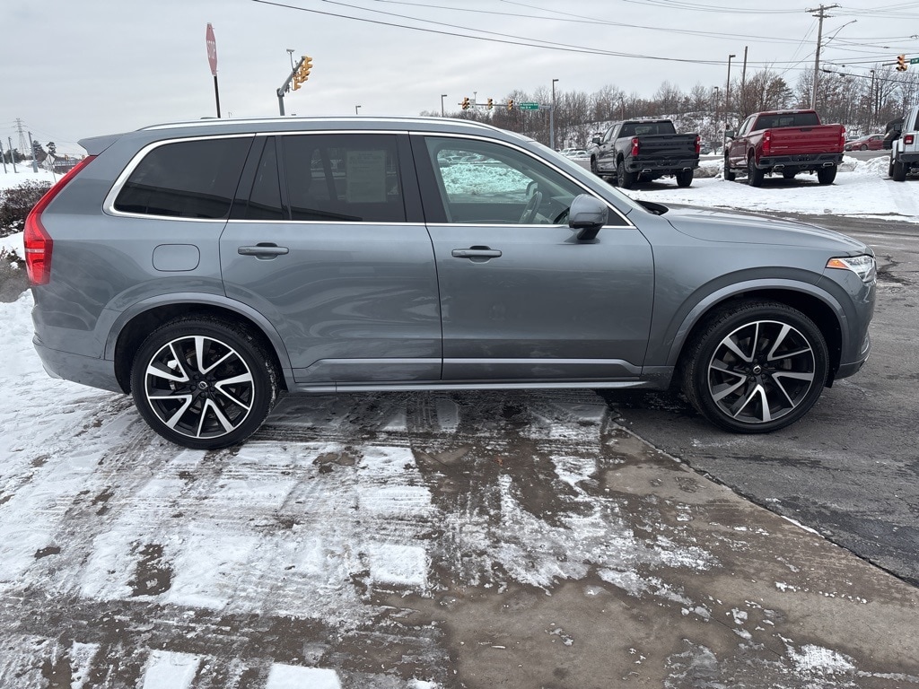 Used 2020 Volvo XC90 T6 Momentum SUV