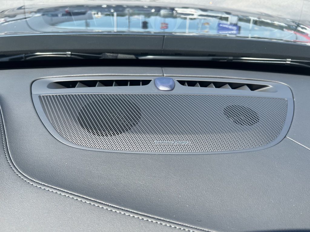 2026 Volvo XC90 Plus - Photo 25