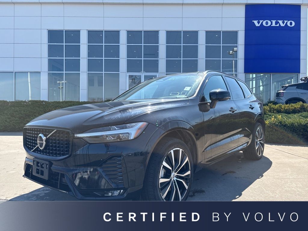 2025 Volvo XC60 B5 Plus Dark AWD's photo