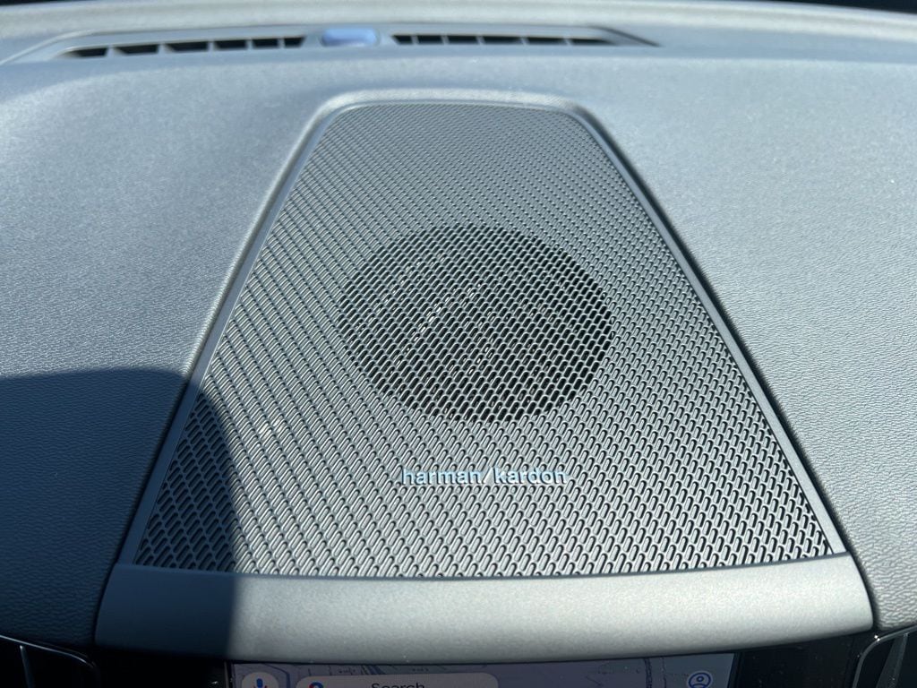 2025 Volvo XC60 Plus - Photo 25