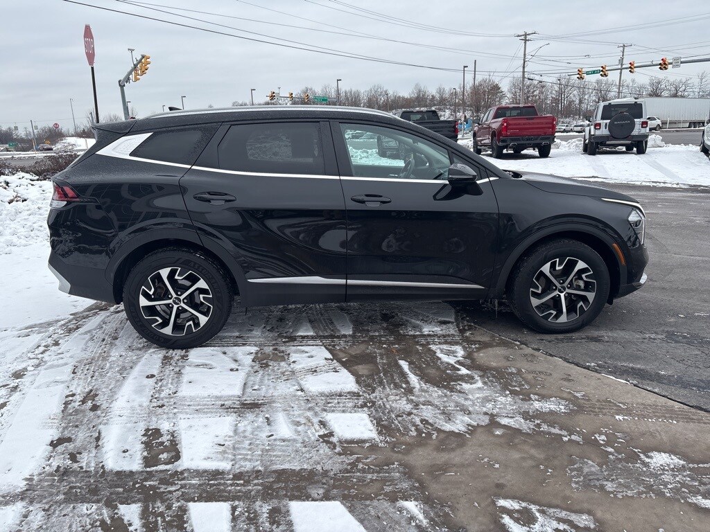 Used 2023 Kia Sportage Hybrid EX SUV