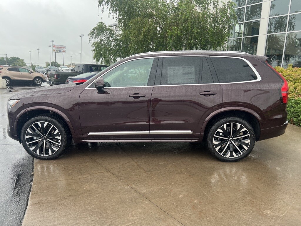 2026 Volvo XC90 Plus photo 2
