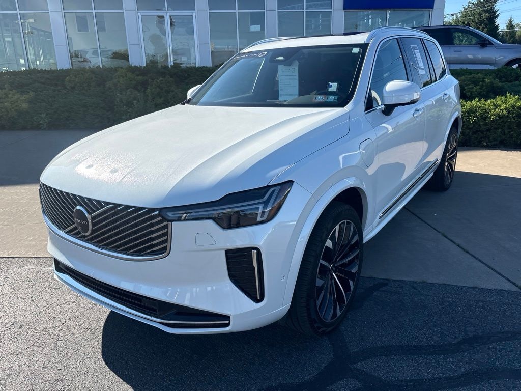 Certified 2025 Volvo XC90 Plug-In Hybrid T8 Plus SUV