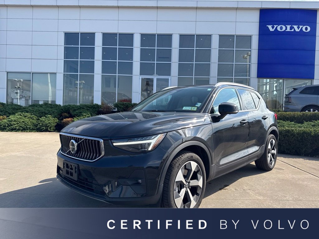 Used 2025 Volvo XC40 B5 Plus Bright Theme SUV