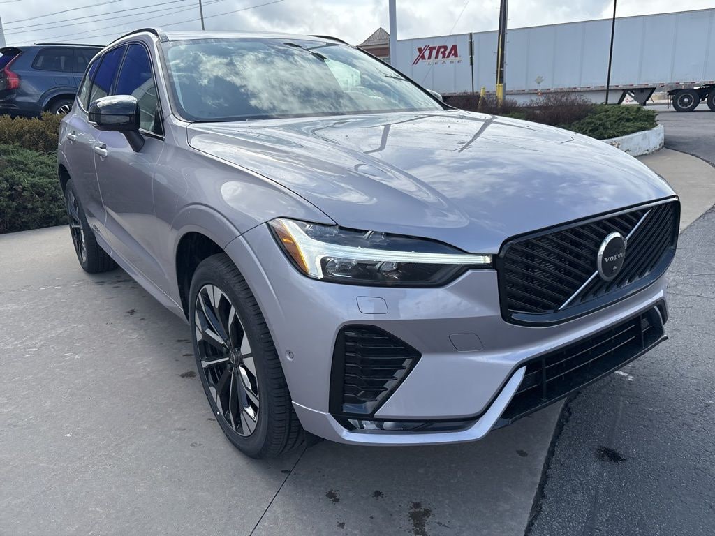 New 2026 Volvo XC60 B5 Plus SUV