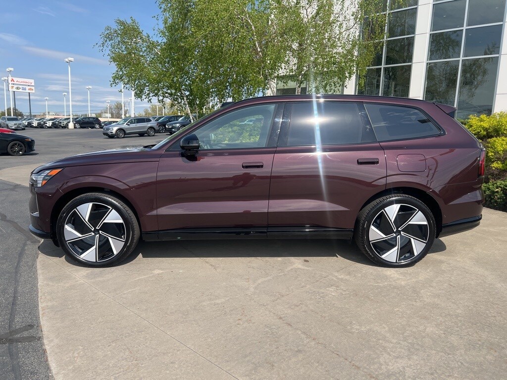 2025 Volvo EX90 Twin Motor Performance Ultra photo 2
