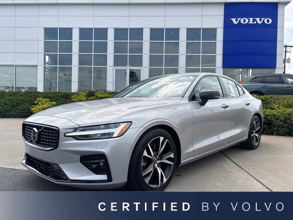 2023 Volvo S60 B5 Plus Dark Theme AWD's photo