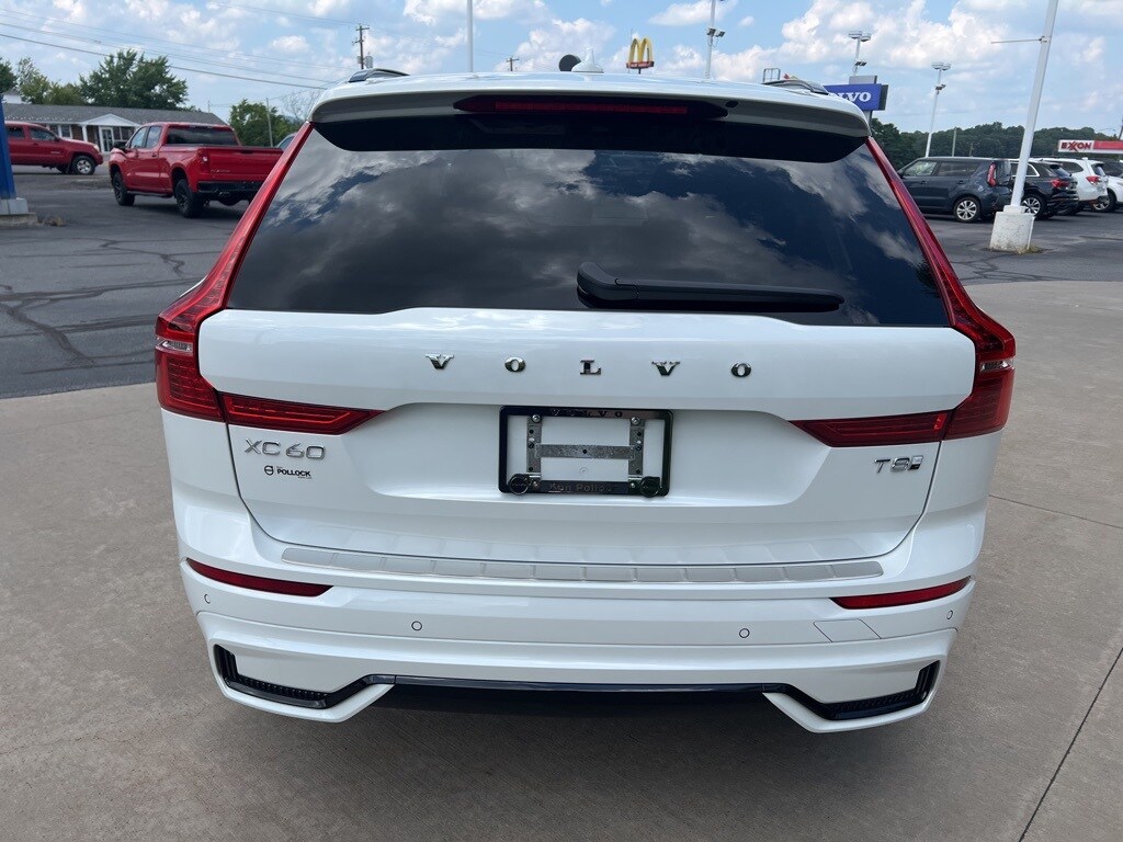 2025 Volvo XC60 Hybrid T8 Plus photo 4