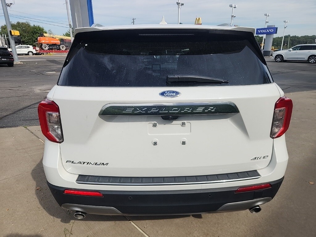 2022 Ford Explorer Platinum photo 3