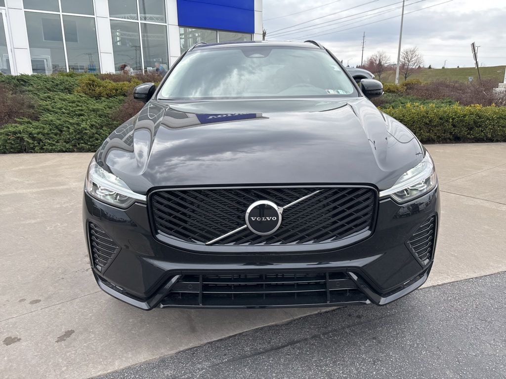 New 2026 Volvo XC60 B5 Core SUV