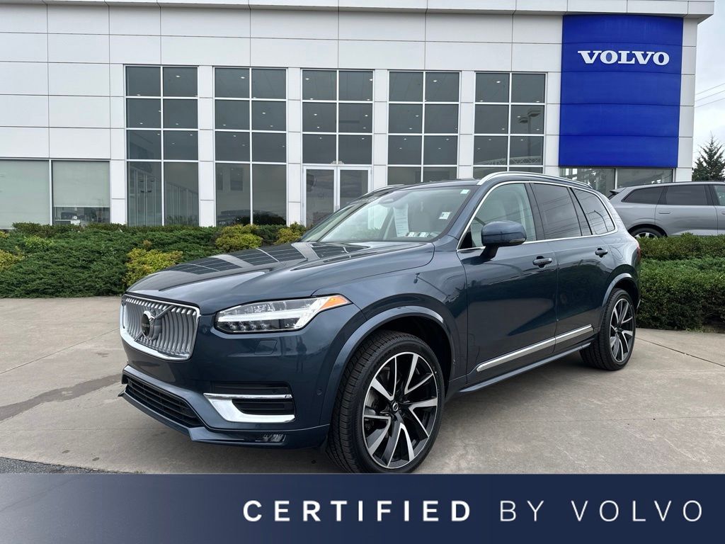 2023 Volvo XC90 SUV 