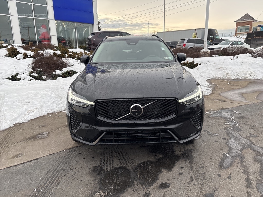 New 2026 Volvo XC60 B5 Plus SUV