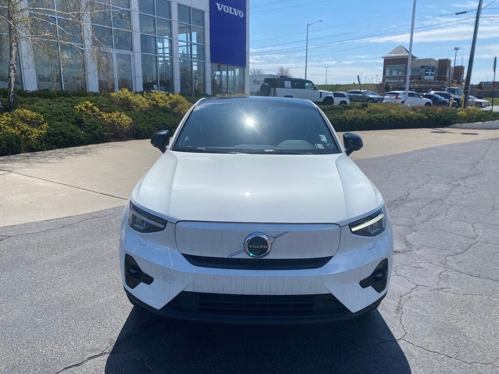 2023 Volvo C40 Recharge Plus photo 2