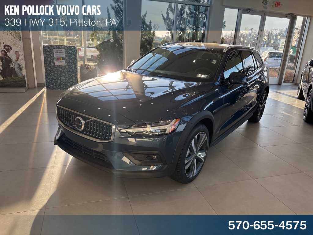 2026 Volvo V60 Cross Country Plus's photo