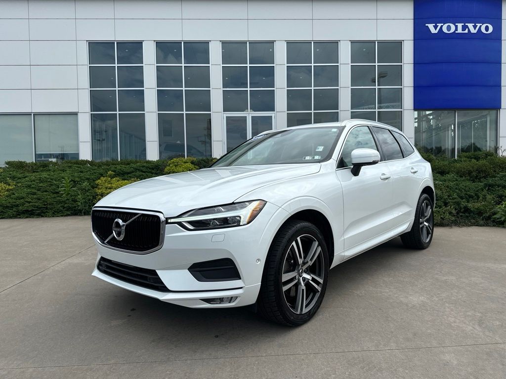 Used 2018 Volvo XC60 Momentum with VIN LYVA22RKXJB121511 for sale in Pittston, PA