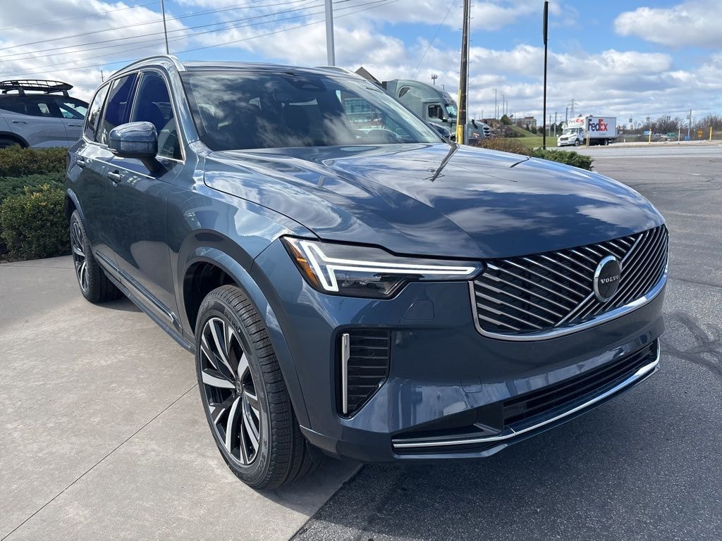 New 2026 Volvo XC90 B6 Core SUV