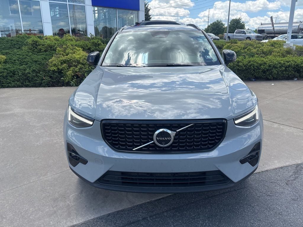 Used 2024 Volvo XC40 Ultimate SUV