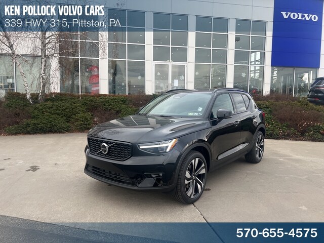 2025 Volvo XC40 B5 Ultra Dark Theme AWD SUV