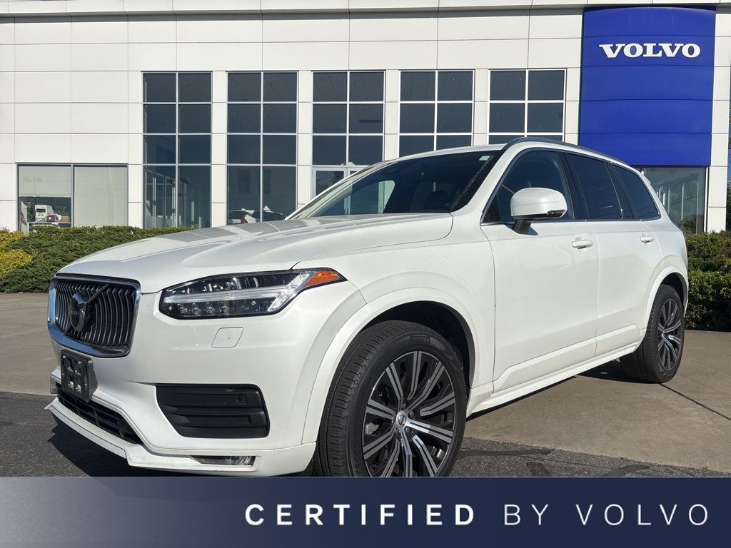 2023 Volvo XC90 B5 Core 4WD's photo
