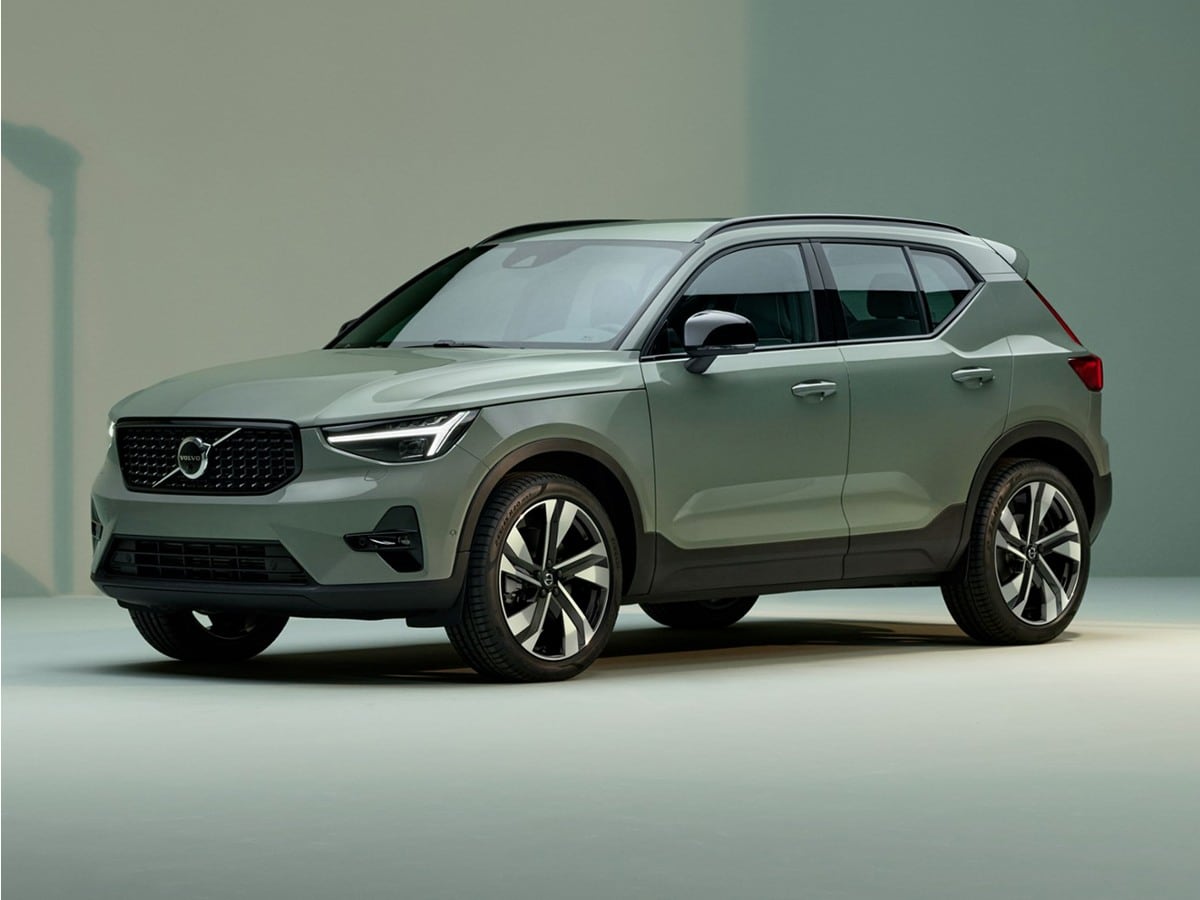 2024 Volvo XC40 B5 Plus Dark AWD's photo
