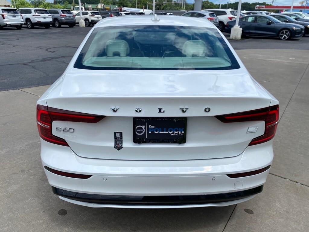 2024 Volvo S60 Recharge T8 Plus photo 4