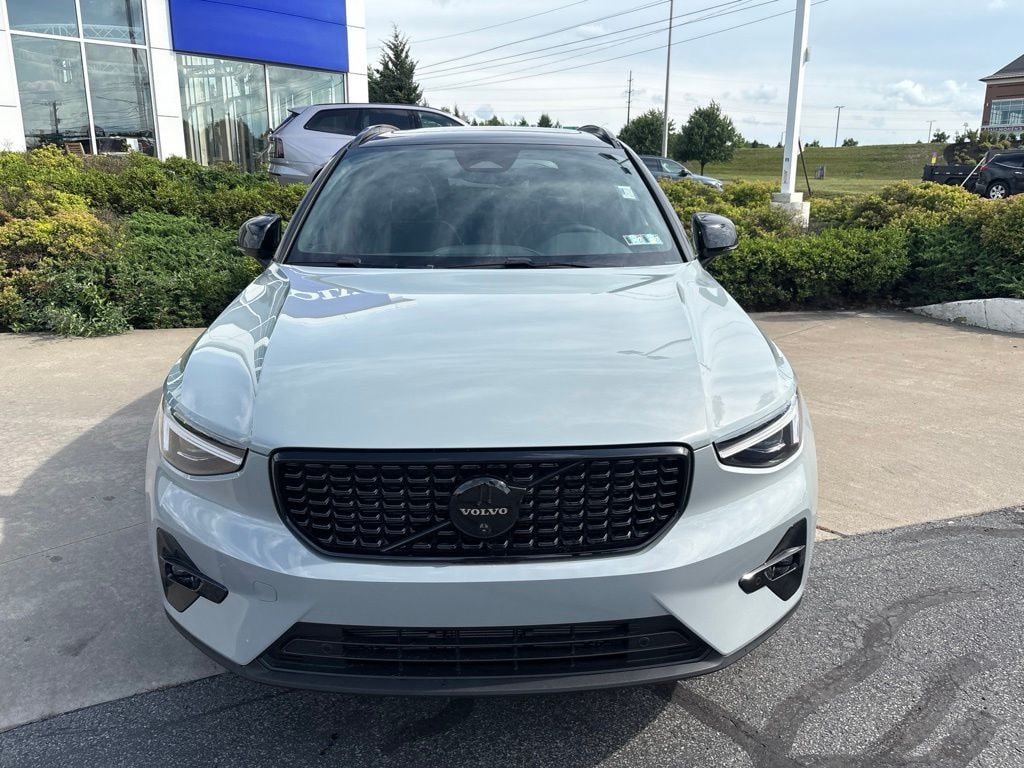 New 2026 Volvo XC40 B5 Ultra Black Edition SUV