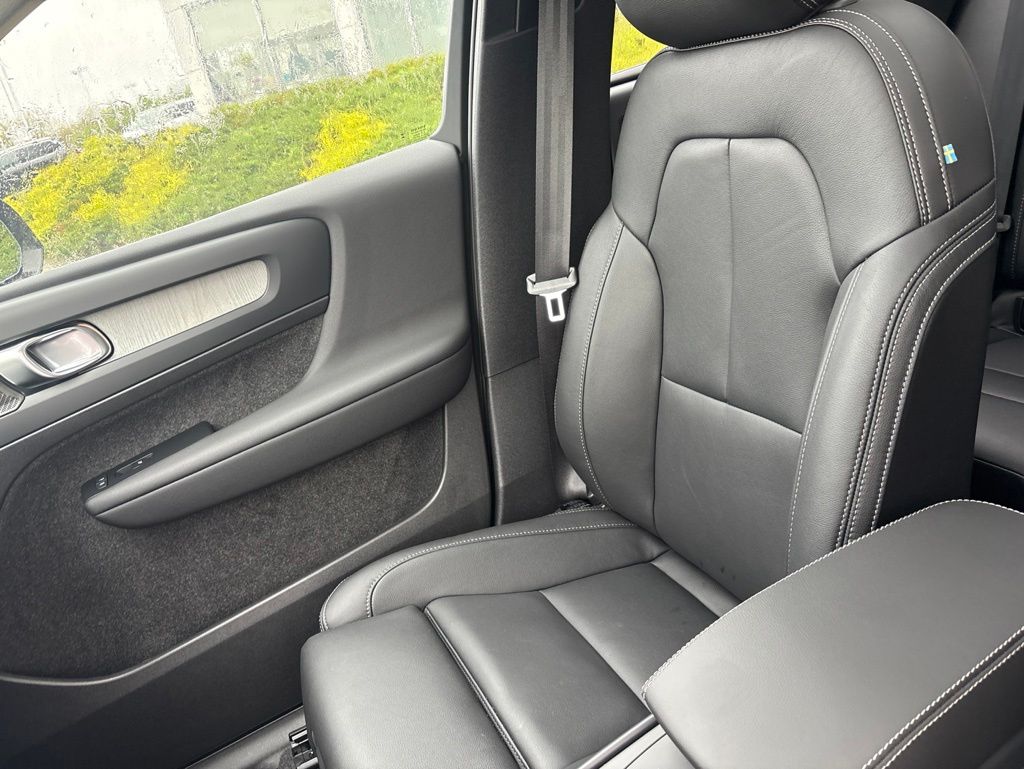 2026 Volvo XC40 Ultra - Photo 31