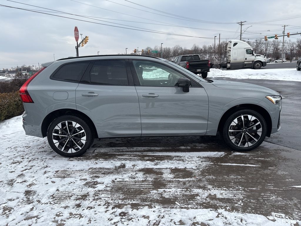 New 2026 Volvo XC60 plug-in hybrid T8 Plus SUV