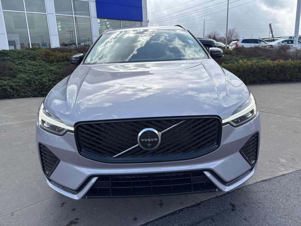 New 2026 Volvo XC60 B5 Plus SUV