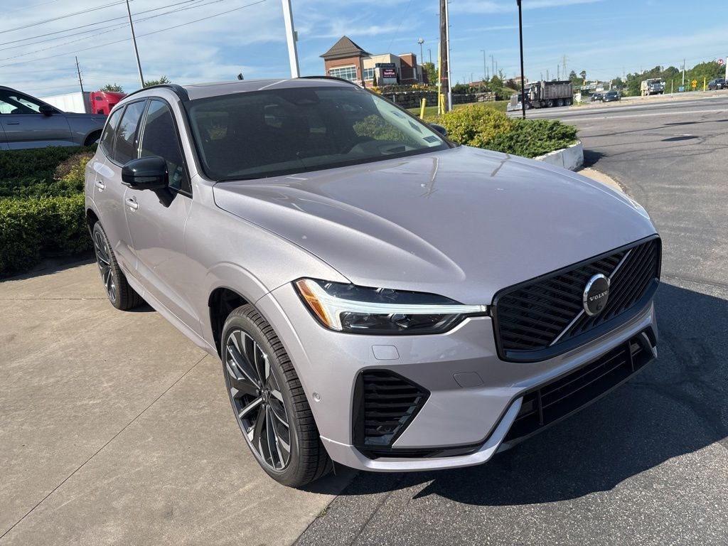 New 2026 Volvo XC60 plug-in hybrid T8 Ultra SUV
