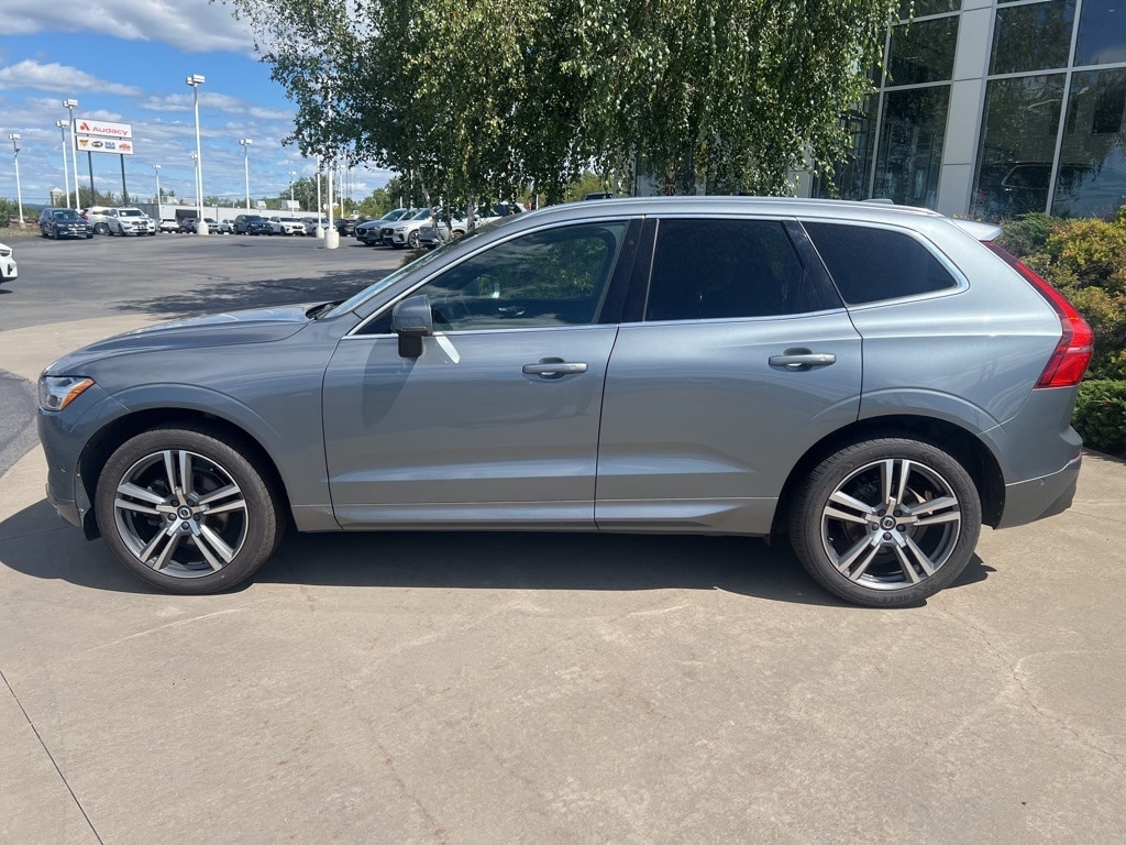 Used 2018 Volvo XC60 Momentum with VIN YV4102RK8J1061934 for sale in Pittston, PA