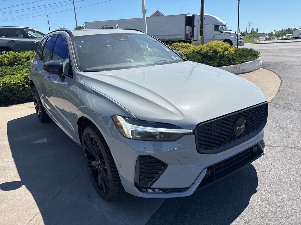 New 2026 Volvo XC60 B5 Ultra Black Edition SUV