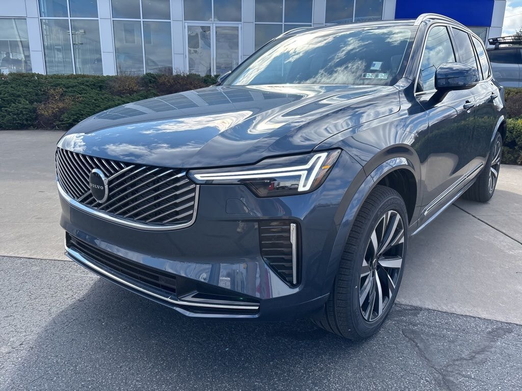 New 2026 Volvo XC90 B6 Core SUV