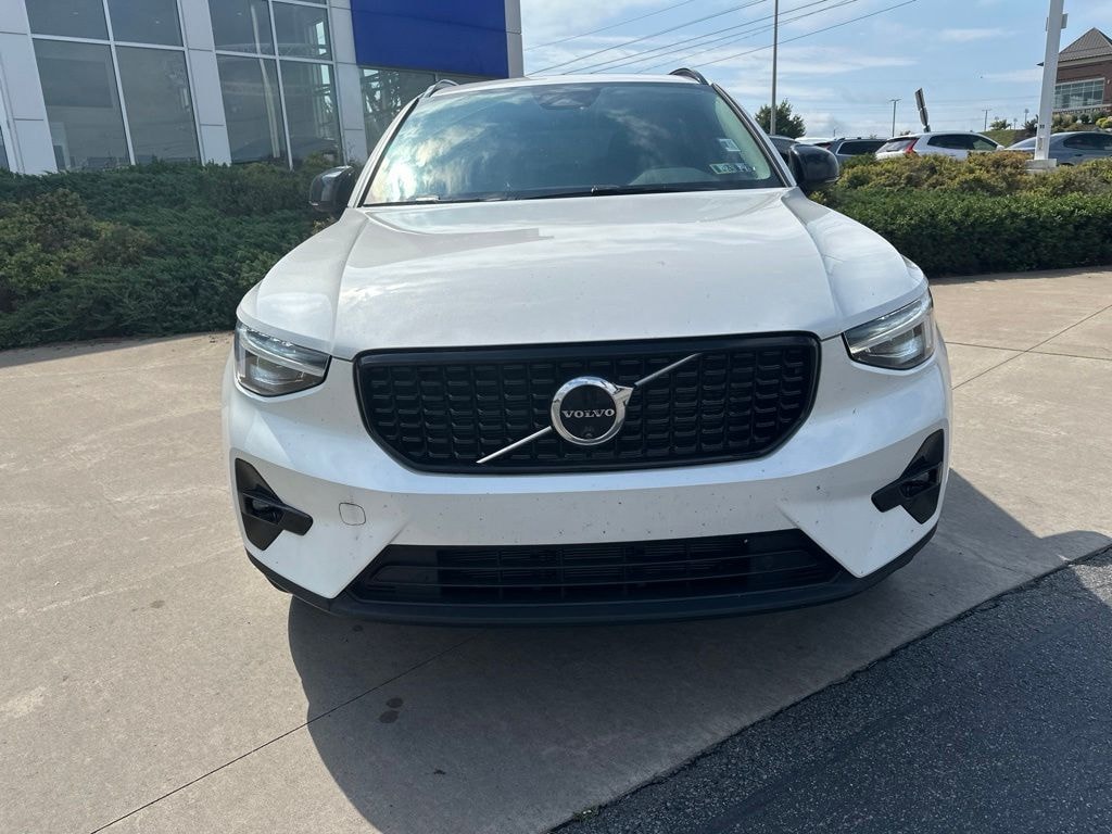 Used 2024 Volvo XC40 Ultimate SUV